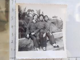 50-70年代美女母女三人合影照片(福建建瓯相册一本)