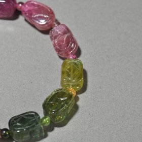 回流 多彩碧玺貔貅手串卡：1.3*09cm重31g