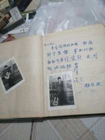 同学毕业留影纪念照