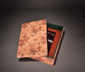 清宫旧藏宋钧窑紫红釉瓷枕！ 尺寸高8宽27