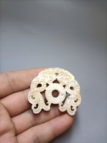 老玉挂件。
