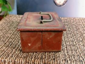 时期小铁皮储蓄盒！小巧精品！铁皮的！正常使用！