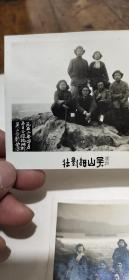 1953年游杭州于吴山合影留念照片——两张合售