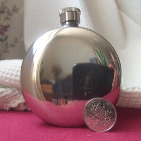 不锈钢酒壶 ○圆的 圆形直径9cm 容量150ml