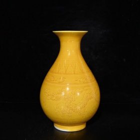 大明弘治黄釉龙凤玉壶春瓶