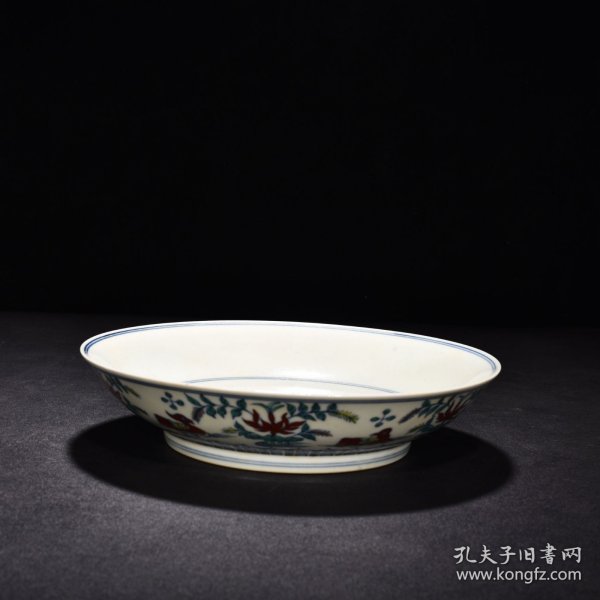 旧藏 明成化斗彩莲池鸳鸯纹盘 高4.8厘米 宽22.5厘米