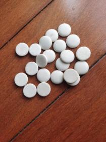 ：收集的棋子（大小有异）
