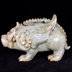 宋汝瓷瑞兽熏炉