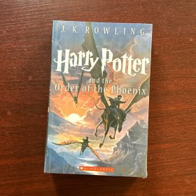 Harry Potter and the Order of the Phoenix（Harry Potter Series Book 5）