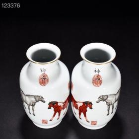 清乾隆郎世宁绘珐琅彩骏马灯笼瓶