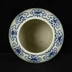 瓷器 明青花芦雁纹罐 高30厘米 直径33厘米