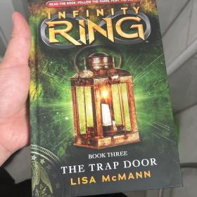 Infinity Ring Book 3: The Trap Door 无限环系列#3：陷阱