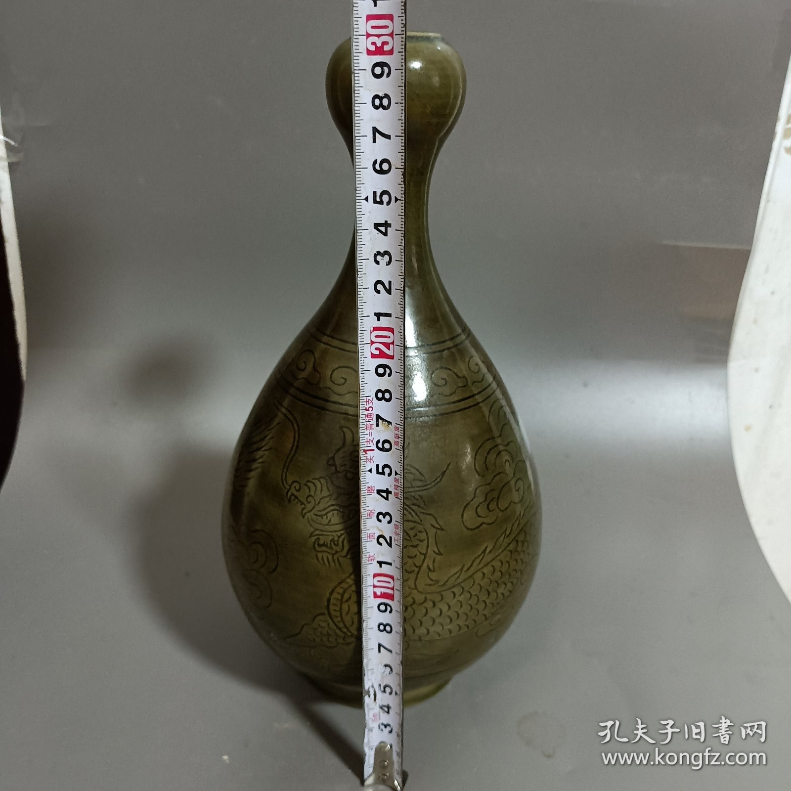 越窑蒜头瓶