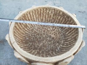清代汉白玉莲花盆 包浆老辣，样式精美，品相如图