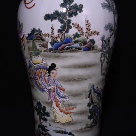 旧藏 清雍正珐琅彩人物故事纹梅瓶 高35×20.5厘米