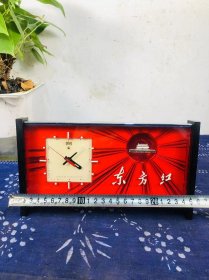 精品级 东方红 闹钟！机械 夜光 闹钟！稀有度极高的题材老闹钟！精品闹钟！收藏价值极高！品相一流！正常上弦走时！闹钟响灯光亮！正常使用！收藏精品！闹钟收藏天花板！