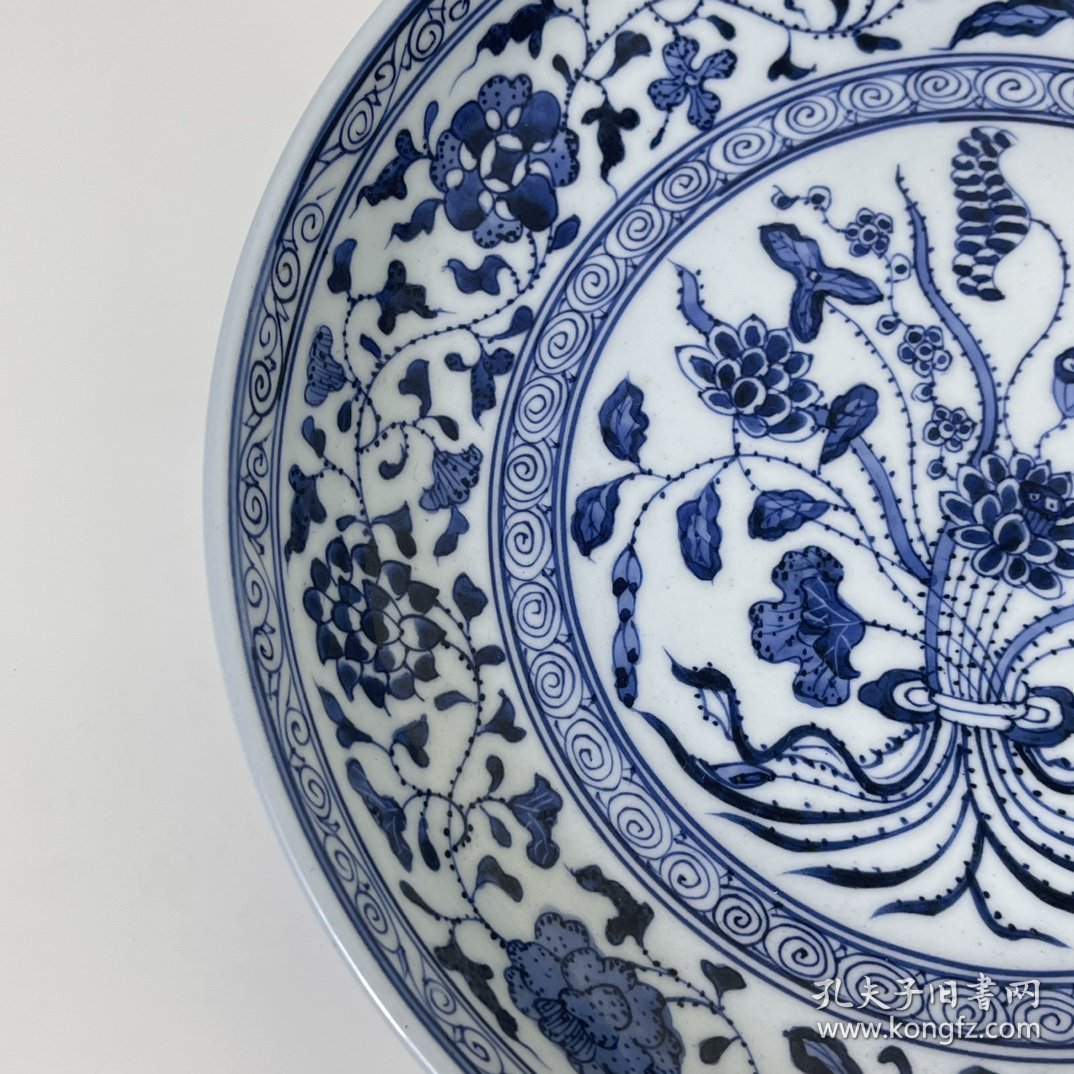 清乾隆青花一束莲纹盘 5.5×28厘米