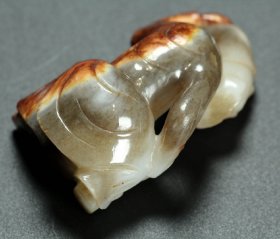 和田玉胡人把件重量:72克高6.3厘米、宽4厘米、厚3厘米