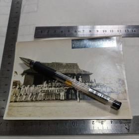老照片 1951年【邯郸市】成安县春季小学观摩运动会
城内小学组织天安门放和平鸽表演