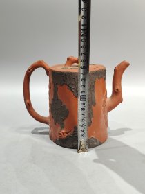 老珍藏，《楊鳯年製》底款，盖款［鳯年］，松桩老紫砂壶一把，包浆自然，保存完整，收藏的佳品。