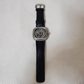 Sevenfriday七个星期五手表
男瑞士自动机械皮带男表