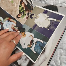 谢霆锋 十年典藏写真 有14张卡 附一张CD 大12开画册 品佳如图