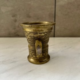 旧藏 国外回流古董铜杯 包浆熟美，小年份几十年，纯手工雕刻，刀工非常精湛