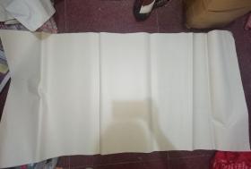 老宣纸79张，长132厘米，宽68厘米