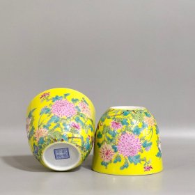 清代乾隆柠檬黄釉花卉杯