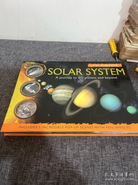 3-D Explorer: Solar System 3D探索系列：太阳系(立体书) 