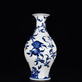 清乾隆青花福寿纹橄榄瓶 高36.5厘米 宽19厘米