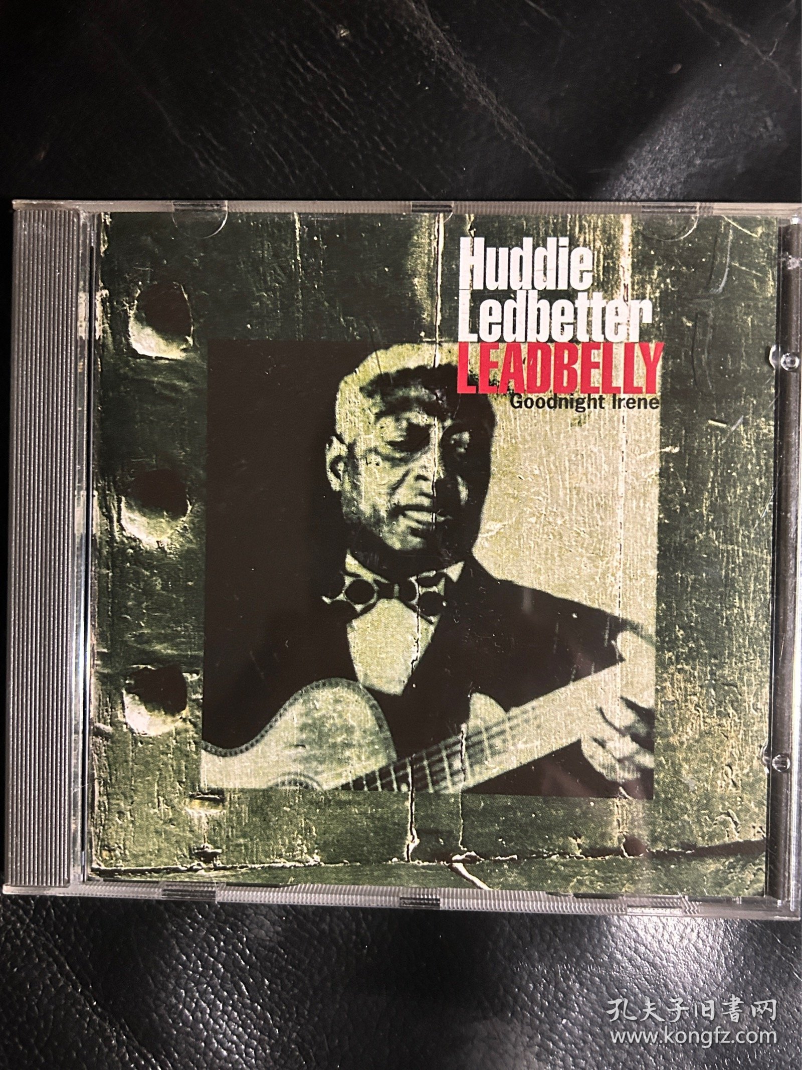 Lead Belly的Goodnight Irene ，法国版，这张里面选了lead belly本人演唱的nirvana涅槃乐队kurt cobain在unplugged现场里翻唱的where did you sleep last night，原版cd盘面完好