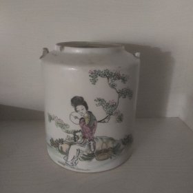 手绘人物提梁壶筒子一个，可做笔筒