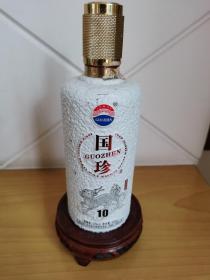 贵州茅台镇国珍酒瓶子