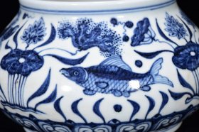 明宣德年青花鱼藻纹盖罐20*20厘米