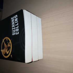 英文原版 Mockingjay (The Hunger Games) Paperback. Suzanne Collins（全三册）正版