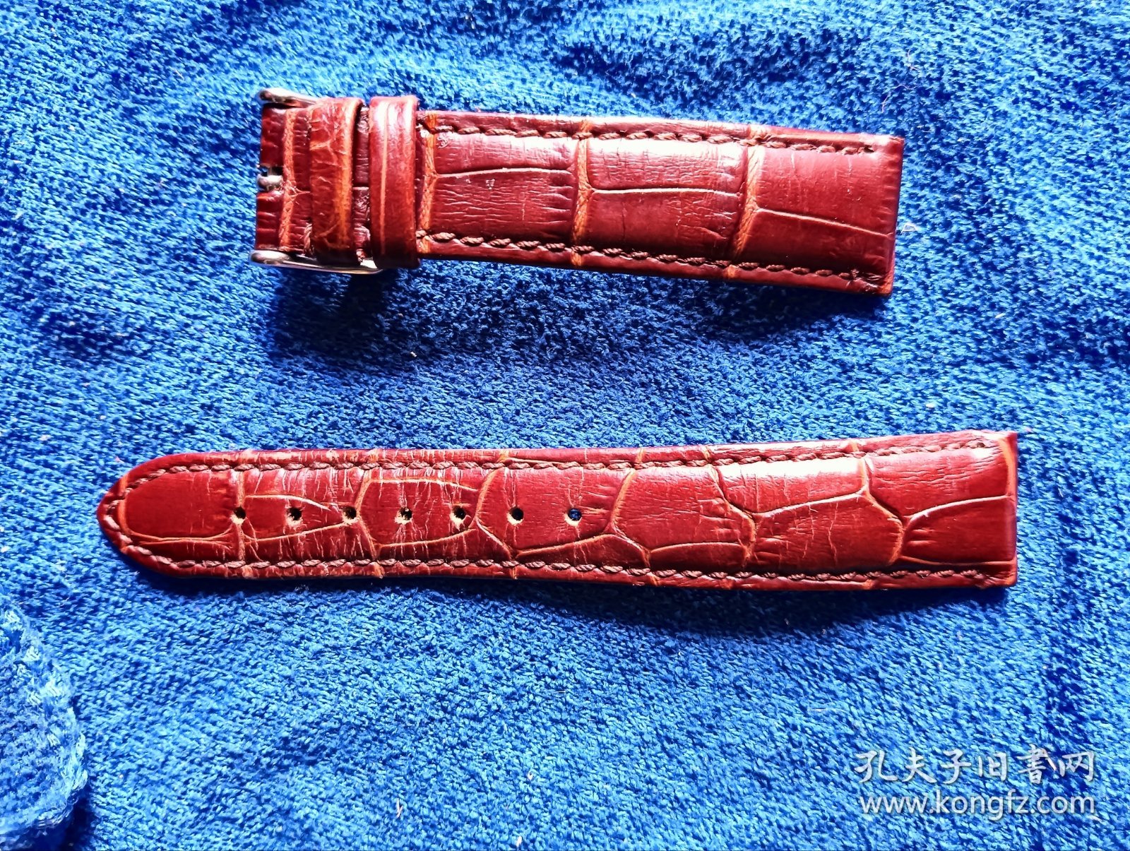 欧米茄专用皮表带。