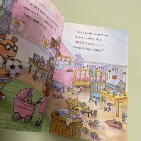 亚瑟小子：朵拉也想戴眼镜（双语阅读）