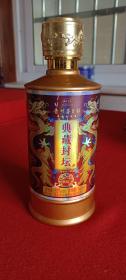 高档瓷酒瓶一个（典藏封坛） 贵州茅台镇