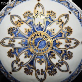 明宣德青花描金宝相花纹双耳扁瓶,