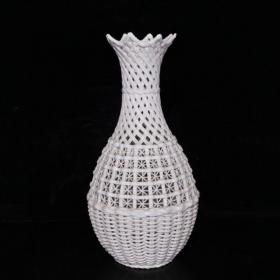 清代白瓷镂空花瓶  古玩古董古瓷器