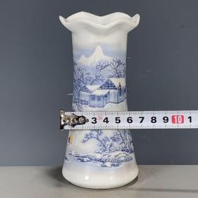 青花雪景童趣花口花瓶