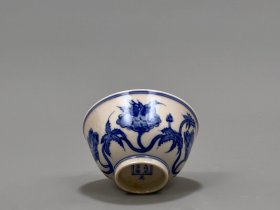 明成化红胎青花花卉纹杯5/9.5厘米