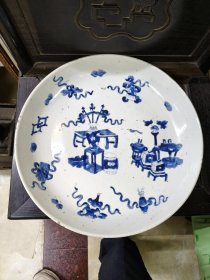 青花大盘，大尺寸，厚重，口沿一些先天缩釉不是飞皮