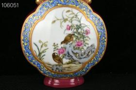 清乾隆胭脂红秞开光珐琅彩描金安居落业纹双耳扁瓶