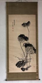 回流精品水墨荷花立轴S17纸本老裱，原装原裱，实木轴头，画芯65×134厘米，品相如图，老旧蛀洞多，款印如图【环翠】手绘保证放心收藏！