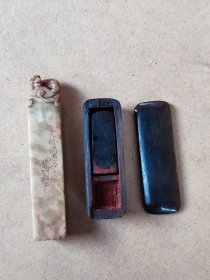 温廷宽，研究员，曾为黄宾虹治印1919.8~1997.9.1日。40年毕业于北京艺术专科学校雕塑系。曾任北京师范大学、北京艺专、京华美专、南京中央大学教育学院导师、讲师、教授，文物出版社第一编辑组组长，62年到中国美术研究所。先后任中国艺术研究院美术研究所副所长、《美术史论》副主编、院学位委员会委员、博士研究生导师。《中国大百科全书·美术》卷编委，大足石刻研究学会顾问，乐山大佛综合整治委员会顾问