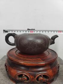 老珍藏，顾景舟和周桂珍合作款，周桂珍盖款，顾景舟底款，精品老紫砂壶一把，保存完整，十分难得收藏佳品。