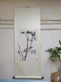 现为广东省美术家协会副主席  ：陈湘波  国画 一幅（精品）尺寸69———35厘米