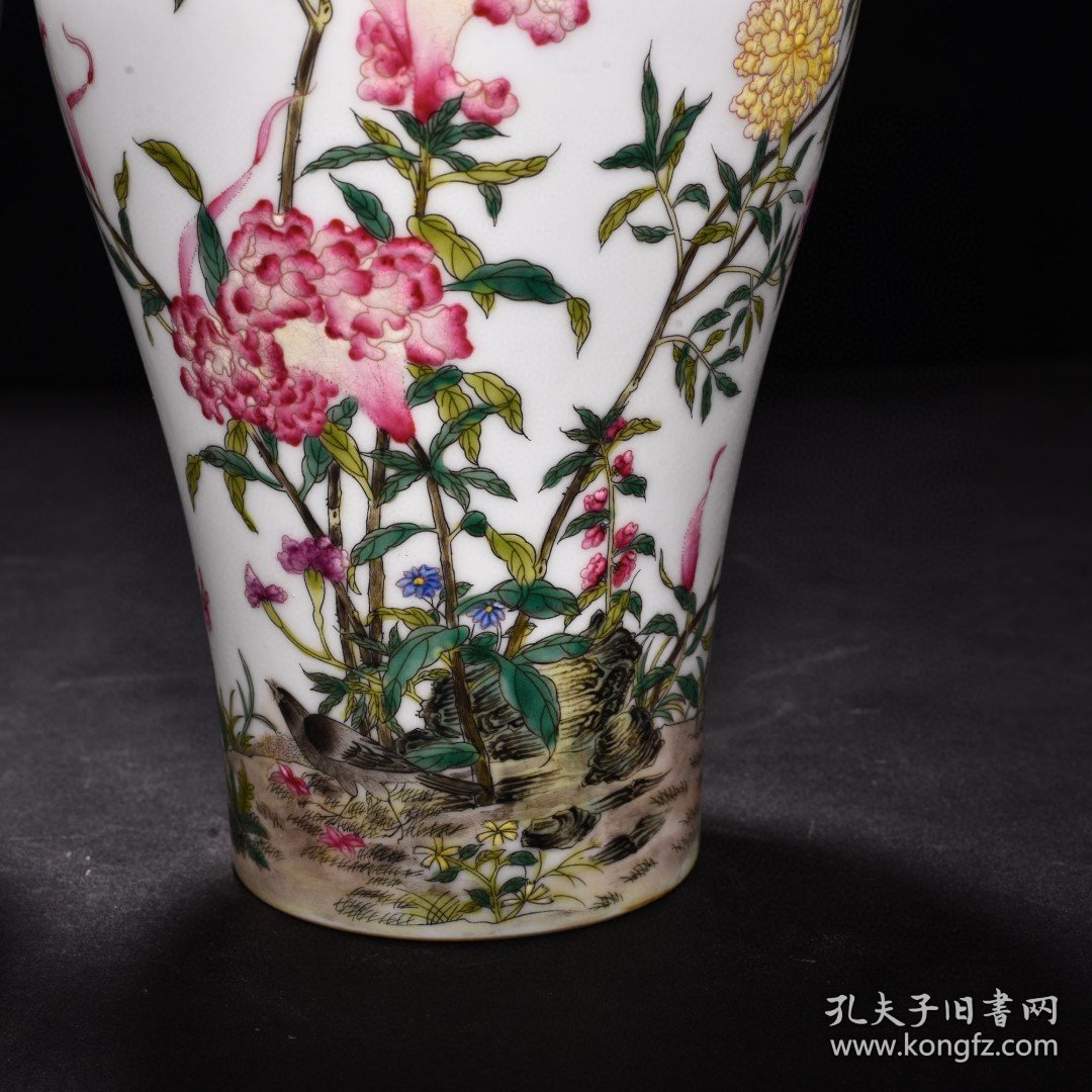 瓷器 清雍正珐琅彩花鸟纹梅瓶 高26厘米 宽11.5厘米